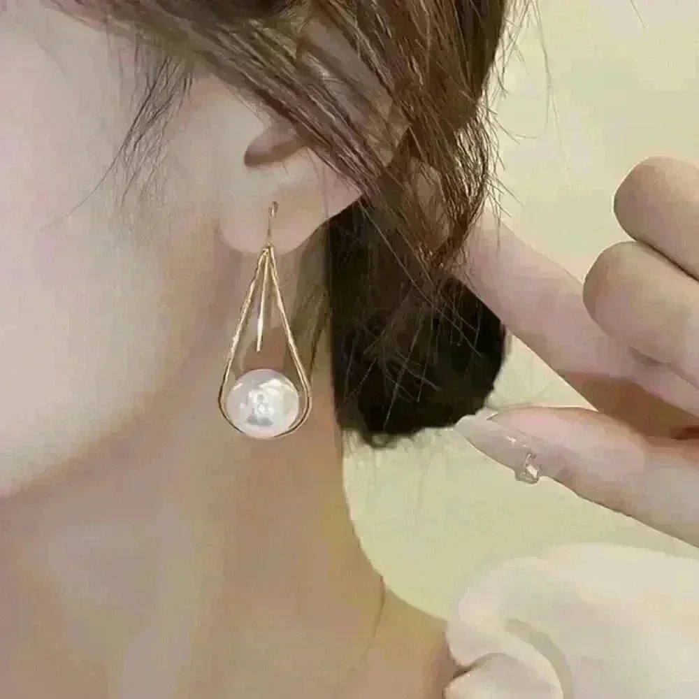 Elegant Vintage Style Copper Stud Earrings with Imitation Pearl Embellishments
